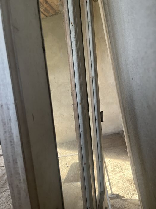 Продаються балконні двері