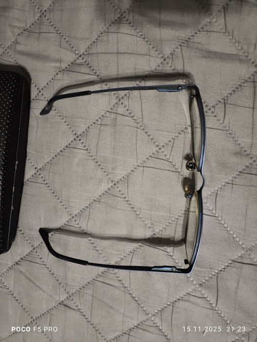 Okulary z etui na okulary