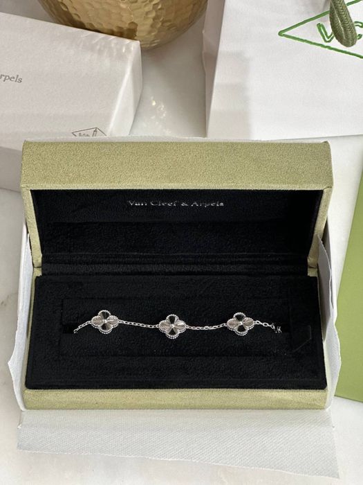 Браслет Van Cleef