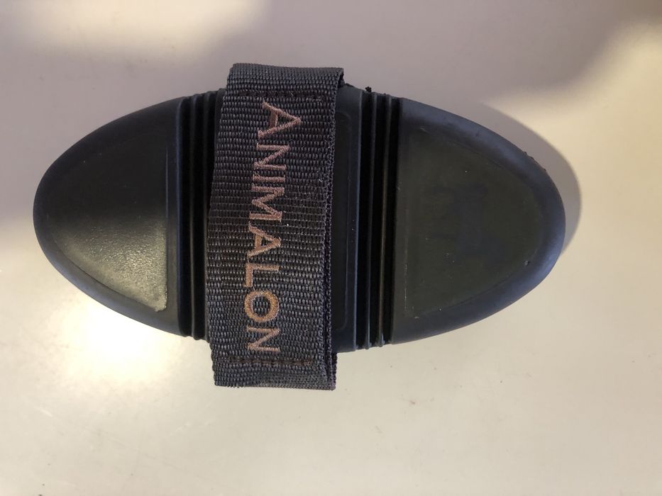 Маска від мух для коня + щітка-масажер