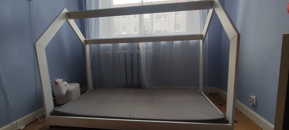 Łóżko domek  dla dziecka