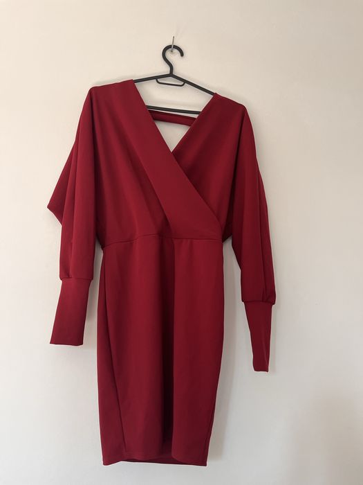 Sukienka S/M dostepne czerwona i czarna