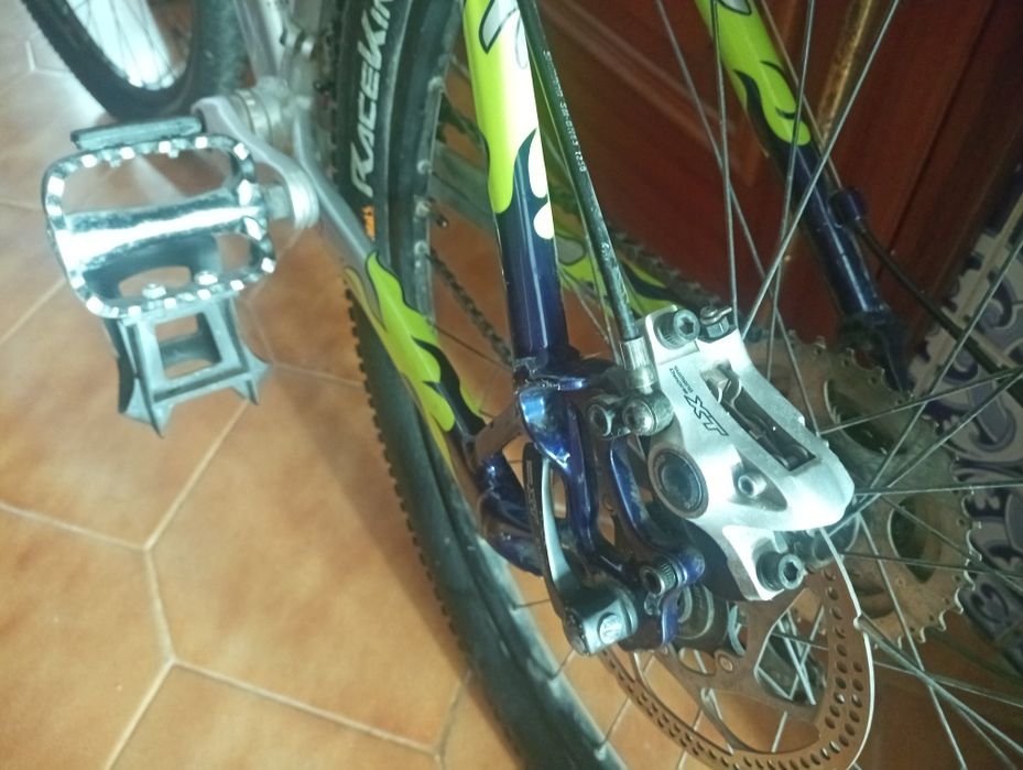 Bicicleta BTT montanha Merida Matts HFS Pro* -  quadro liga leve  - roda 26  - super equipada - pneus novos - Pouco usada