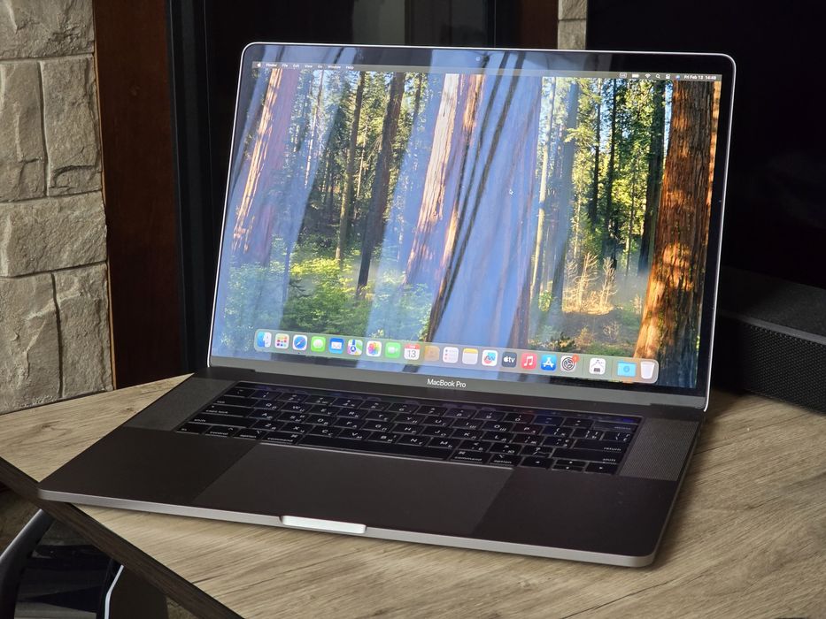 MacBook pro 15 2019 32gb 512gb Pro 560x