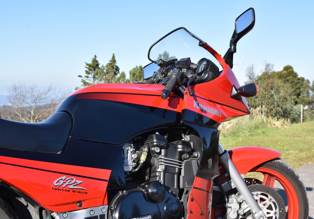Vendo kawasaki GPZ900R