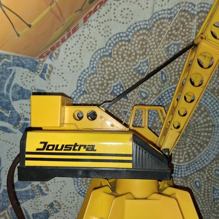 Brinquedo -grua eletrica  Joustra com caixa