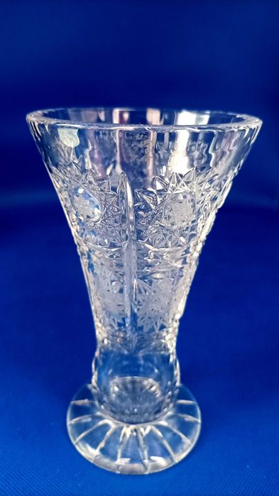 Kryształowy wazon 19  cm z klasycznym szlifem
