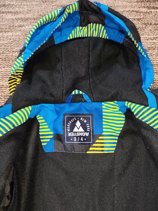 Дитяча лижна куртка в ідеальному стані підійде до 5 років