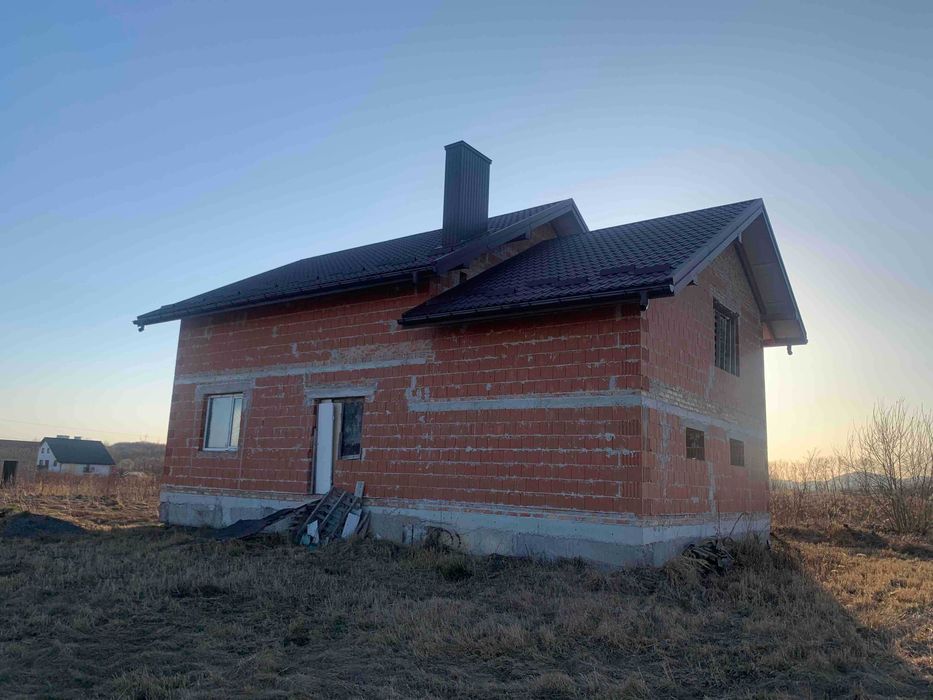 Особняк (Окремо стоячий будинок 185м.кв )-600$ м.кв,-20сот.землі