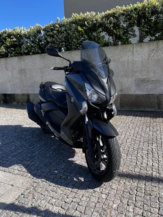 Yamaha X-Max 400