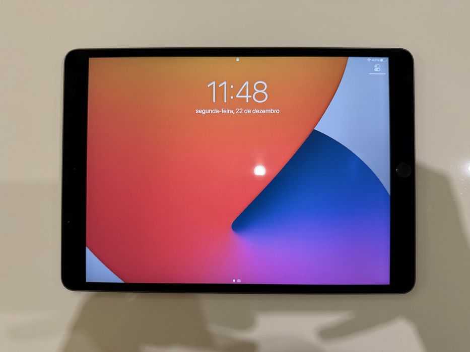 Ipad air 3 geracao cinzento 256gb com teclado