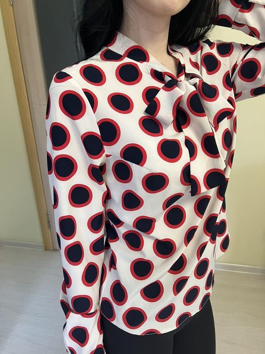 HelenA Шикарная шёлковая блузочка(шёлк отличного качетва).Фирма Helena