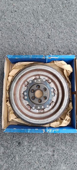 Маховик для VW Passat B7, 2.0 tdi, DQ250