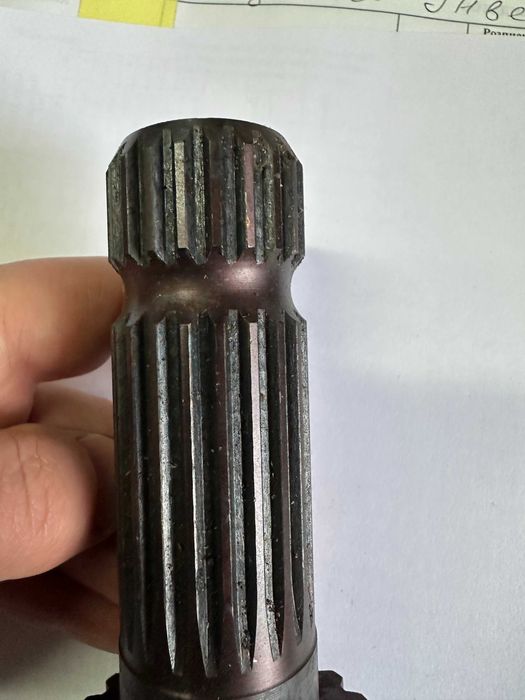 Вал    ВОМ     МТЗ