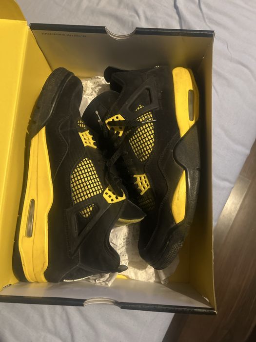 Jordan 4 yellow thunder