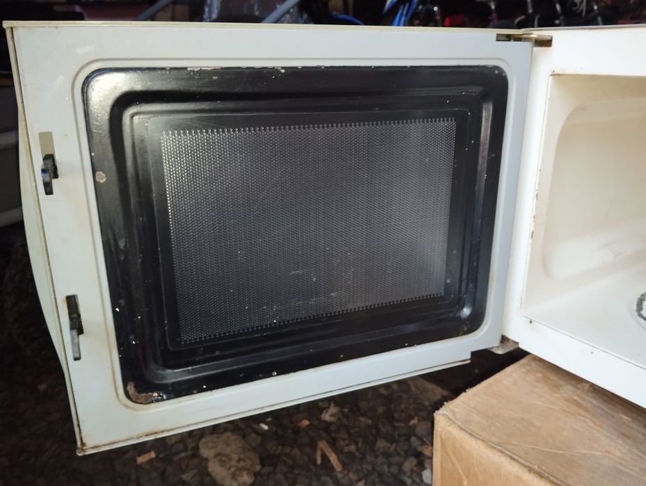 Мікрохвильова піч  Miccromaxx