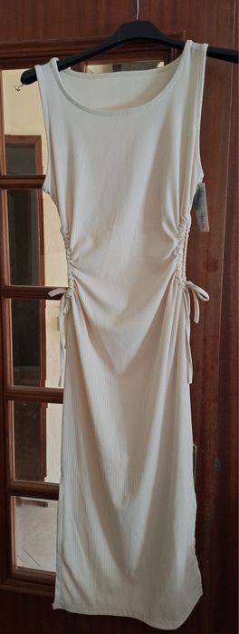 Lote de 8 vestidos novos com etiqueta
