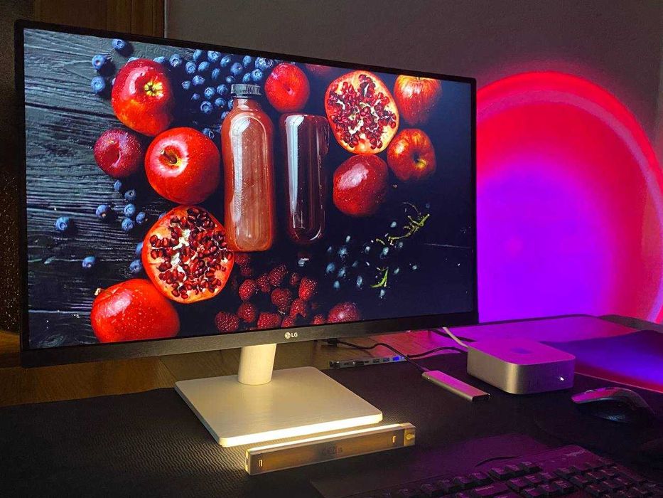Компютер Apple Mac Mini M4 та 4 K LG Retina 27"