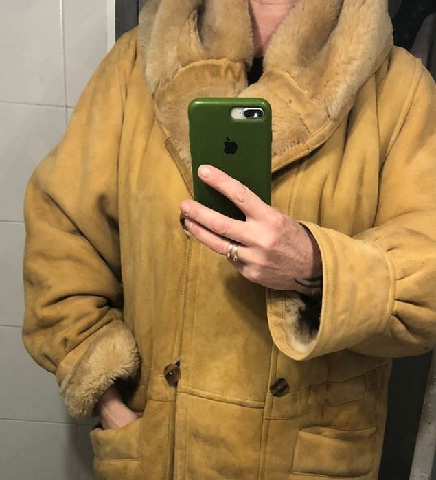 Теплая натуральная дубленка с кап