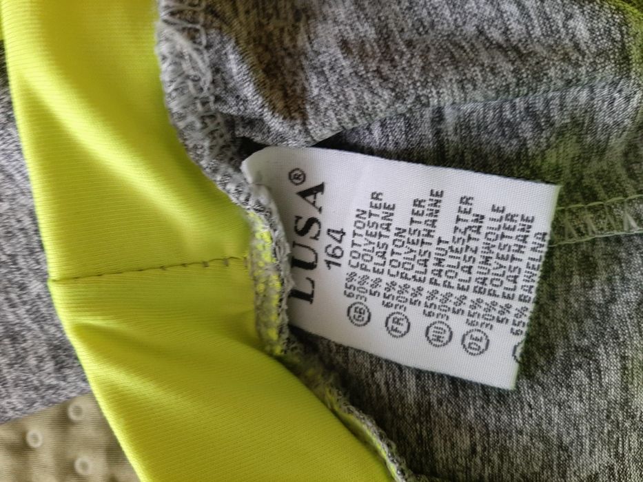 Komplet  ubrań  sportowych w roz  S