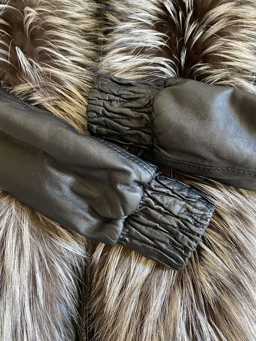 Куртка жилетка   из Чернобурки , состояние новой. Торг!