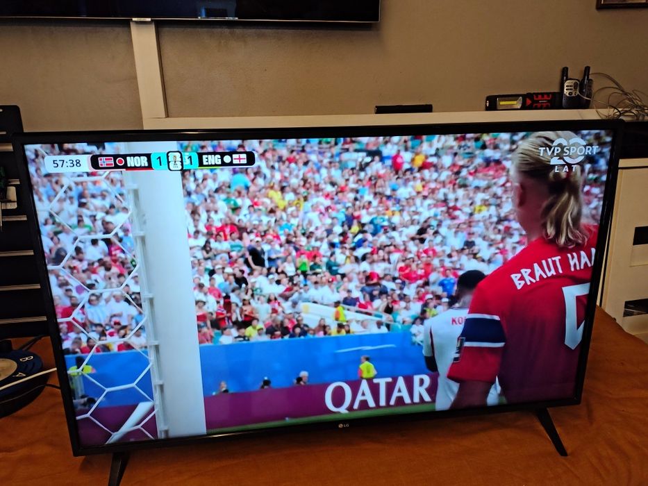 LG 43" 4K  LED Smart TV Netflix YouTube DVB-T