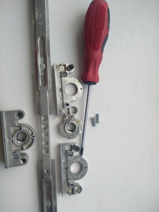 Сначала позвоните Ремкомплект Endow для самостоятельного ремонта окна