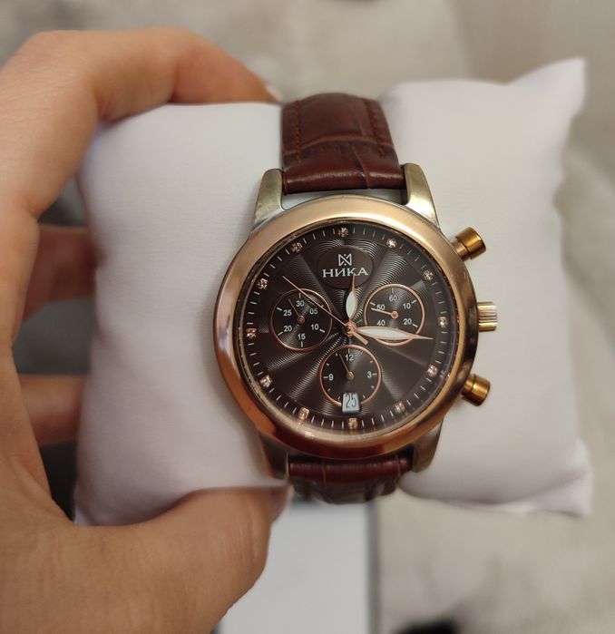 Биколорный хронограф "Ника"