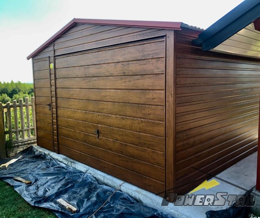 Garaż blaszany piękna imitacja drewna z wiatą