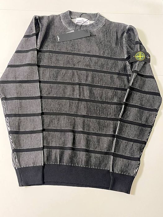 Светр Stone island , розмір М