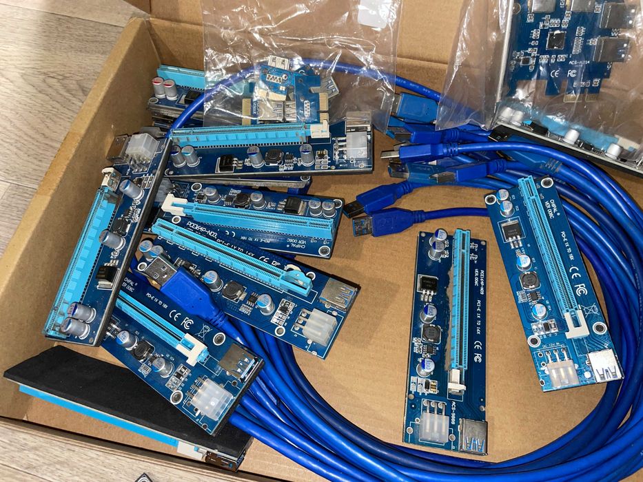 Адаптери, конектори Райзери PCI-E USB3.0 плати і кабеля