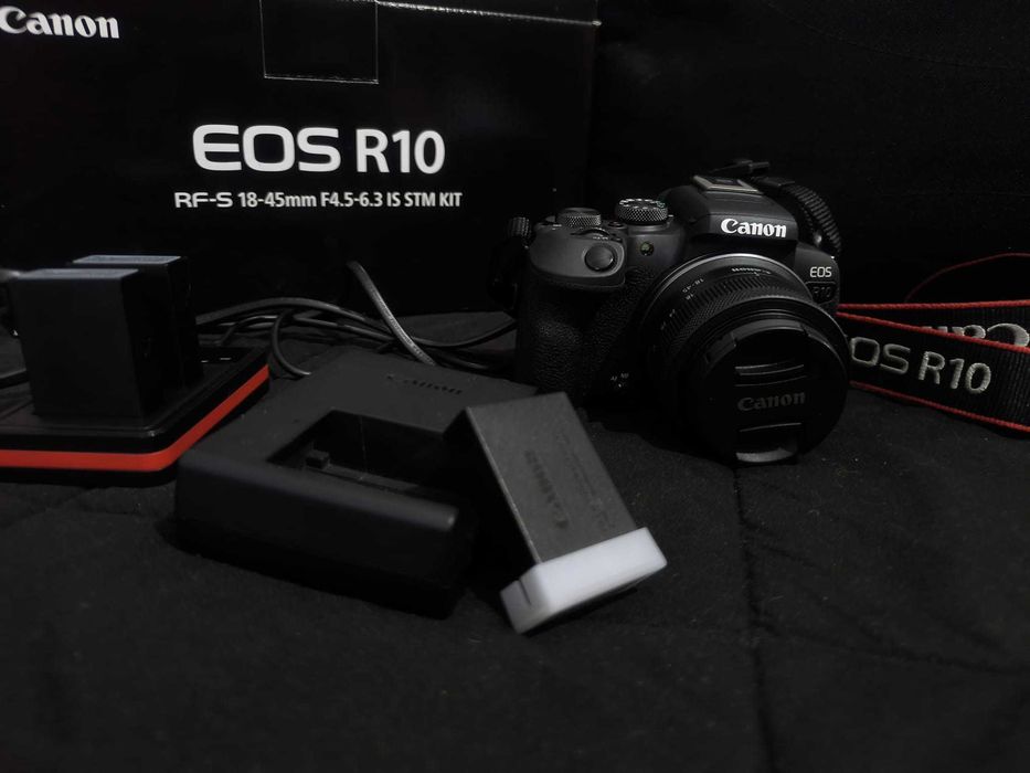 Canon R10 objetiva 18-45mm