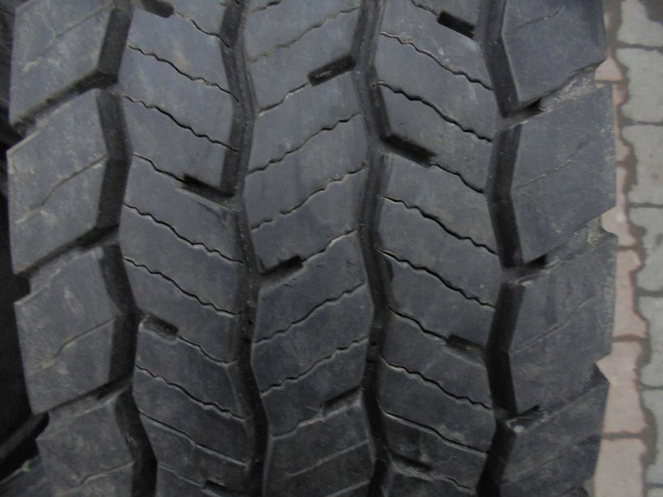 Opona 285/70R19.5 Hankook DH35 (650 netto)