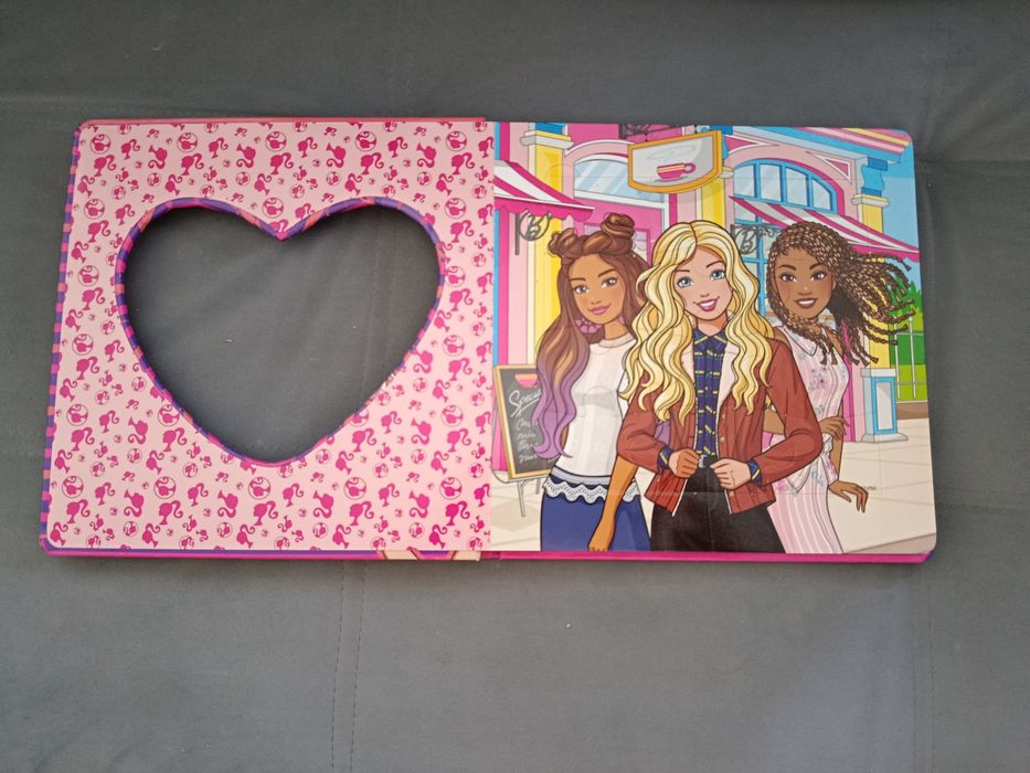 Barbie książka z puzzlami 5 układanek