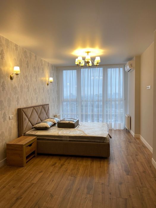 2-кімнатна біля парку, Академіка Шалімова 35-а