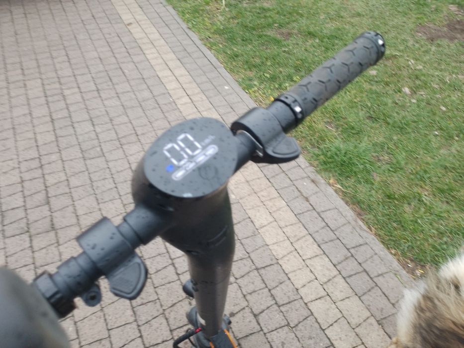 Hulajnogi elektryczne firmowe