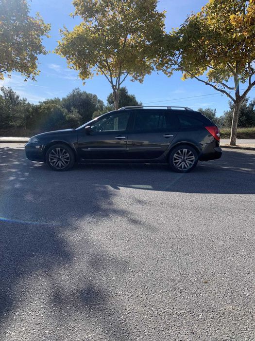 Renault Laguna 2.0 dCi 2006 – Familiar Espaçoso e Confortável