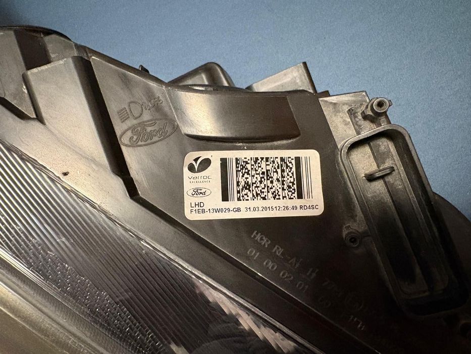 Farol Principal Ford Focus lado esquerdo ORIGINAL VARROC !