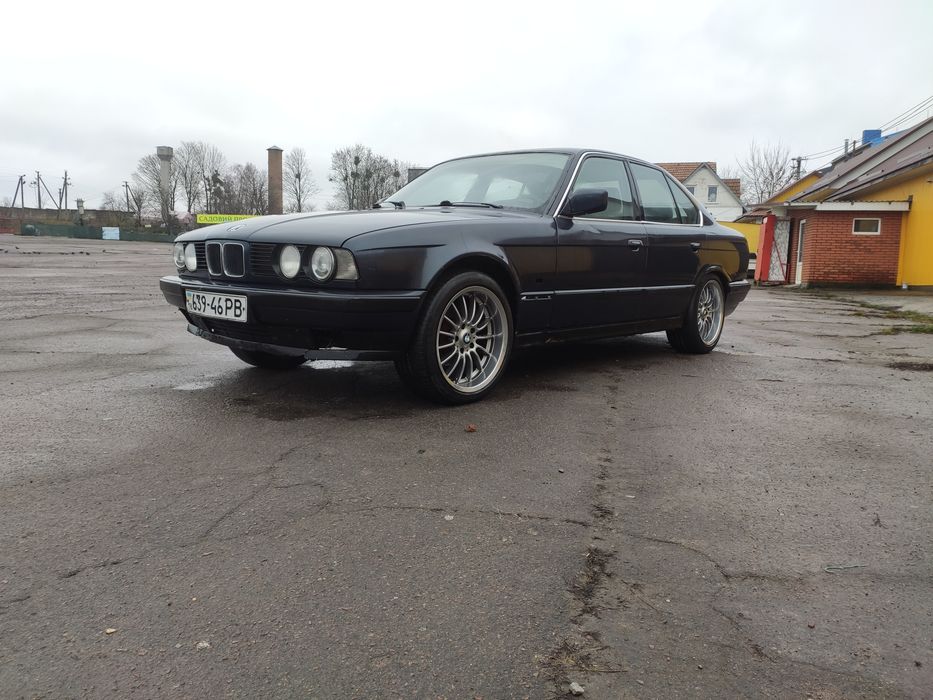Продам BMW520i 1993