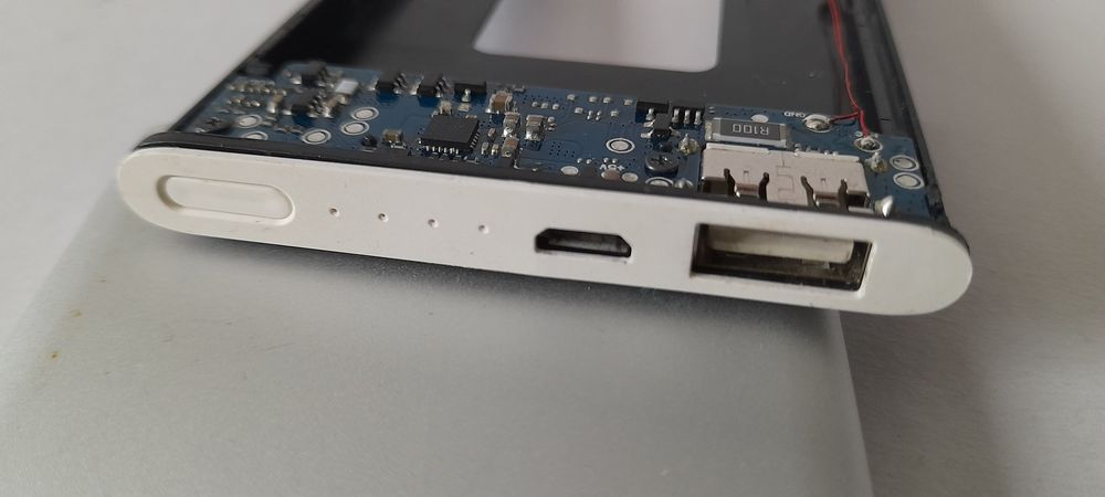 Повербанк под ремонт.