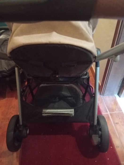 Carrinho de passeio para bebé