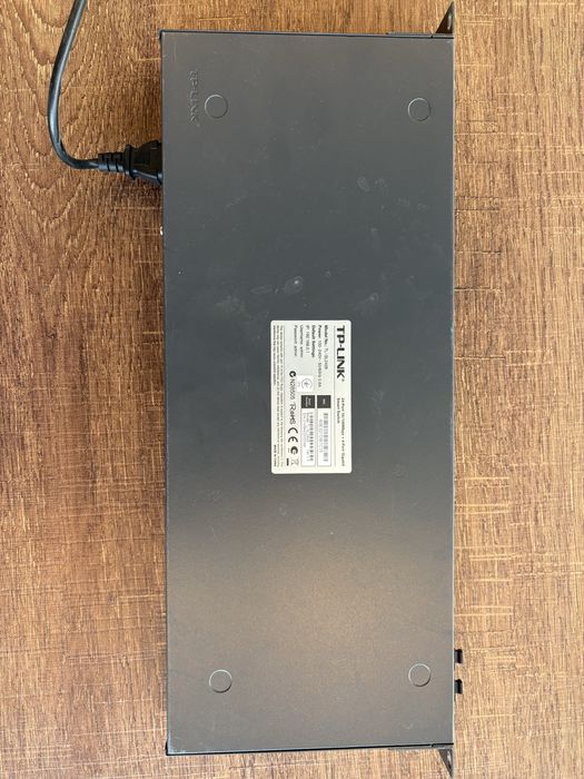 Комутатор TP-LINK TL-SL2428, 24+4 порти