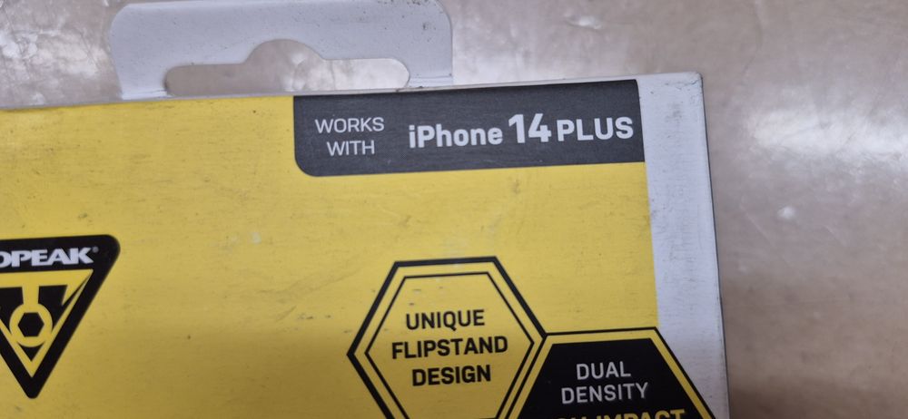 1. Etui z uchwytem na kierownicę TOPEAK RideCase for iPhone 14 Plus