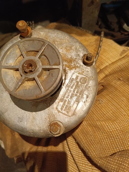 Двигун від пральної машини