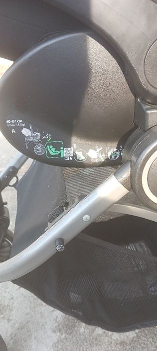 Vendo carrinho de bebé