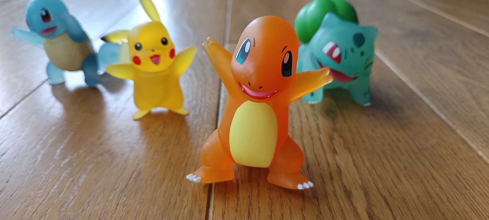 Pokemony figurki zestaw