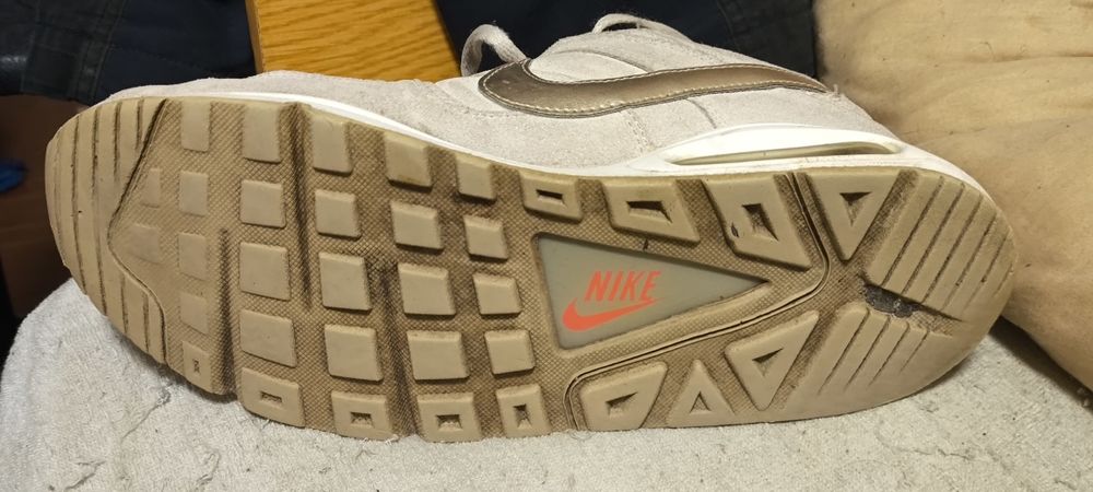 продам Кроссовки женские Nike Air Max Command Premium