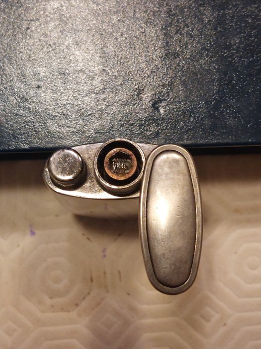 Isqueiro antigo a gaz