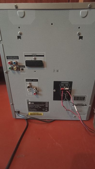 Музикальний центр LG LM-3365