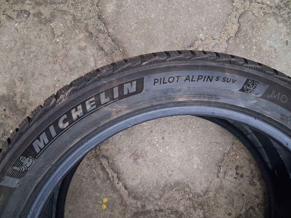 Opona 1szt Michelin Pilot Alpin 5 SUV  255/45R20